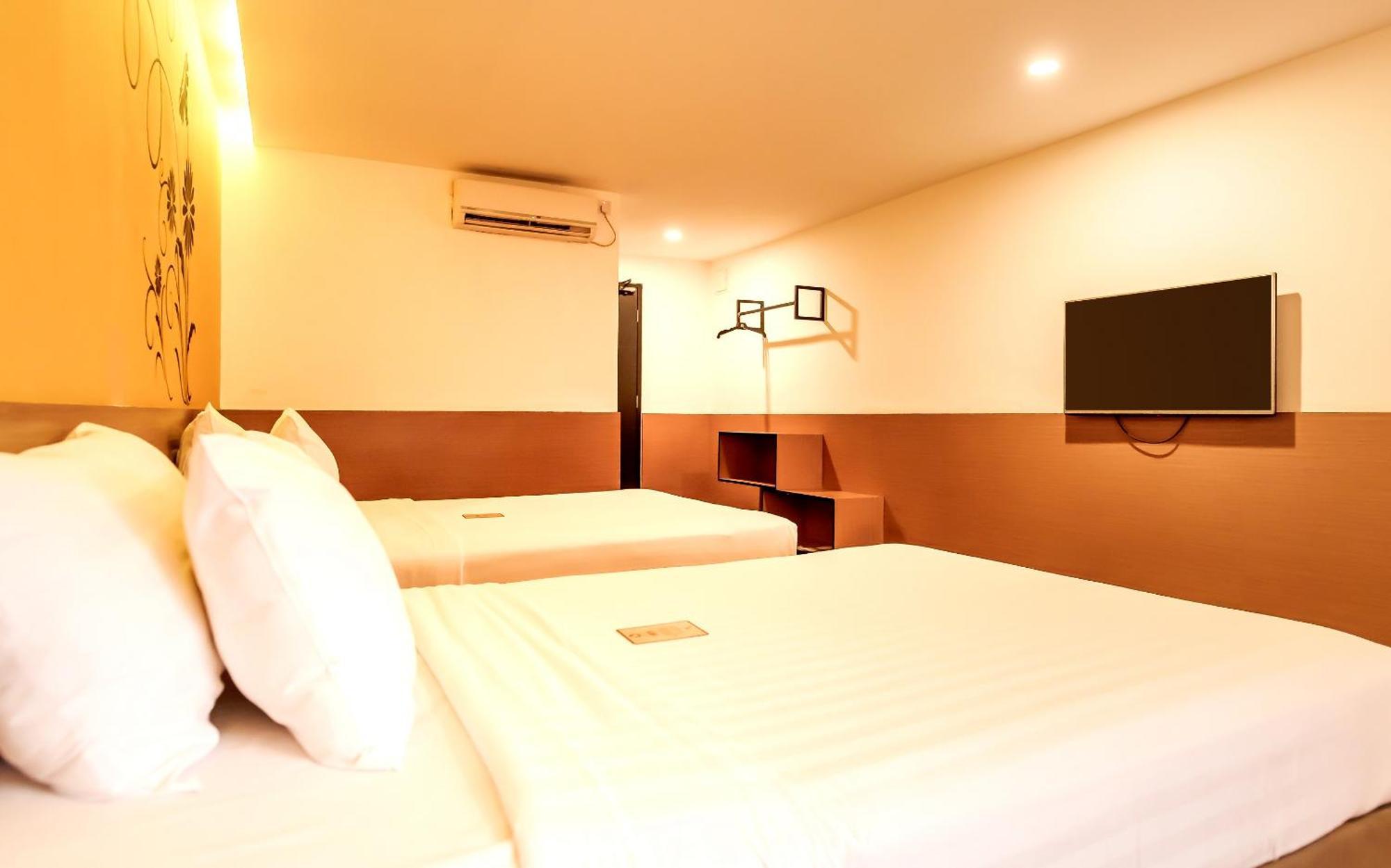 Yellow Bee Tangerang Chambre photo